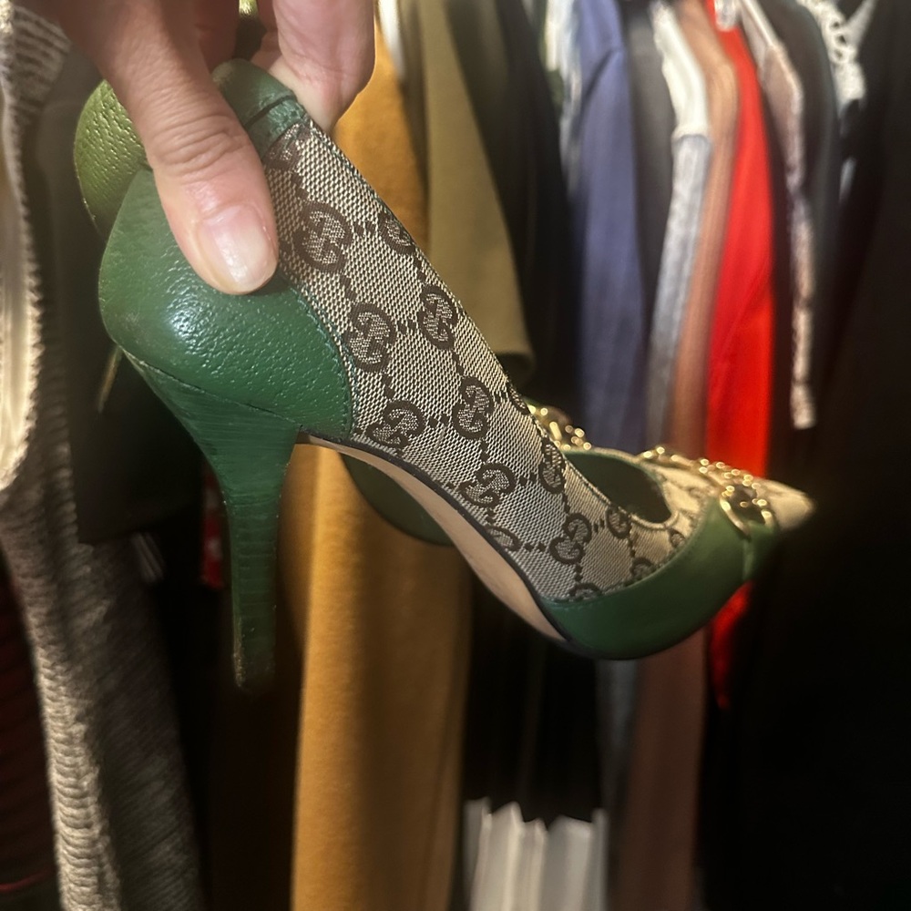 Gucci Green High Heel Stilettos with Iconic Design.. small scrapes in the back